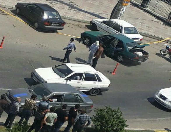 کشف جسد در خودرو پارک شده مقابل بیمارستان ولیعصر قائمشهر+تصویر کشف جسد در خودرو پارک شده مقابل بیمارستان ولیعصر قائمشهر+تصویر