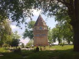 بی‌توجهی به جذب گردشگر و توریسم در قائم‎شهر/ برج مقبره زرین نوا در قائم‌شهر را بیشتر بشناسیم